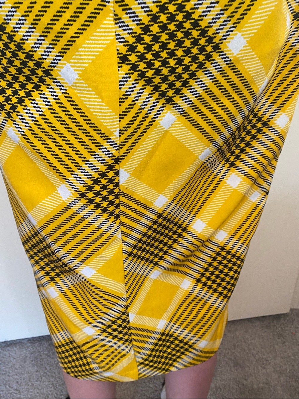 New York & Company Yellow Black Plaid Pencil Skirt with Side Buttons size xs - Picture 10 of 10